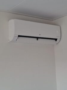 strakke montage airco slaapkamer
